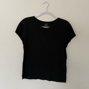 Gap Black Shortsleeve T-shirt